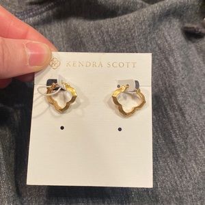 Brand new with tags Kendra Scott Abbie earrings